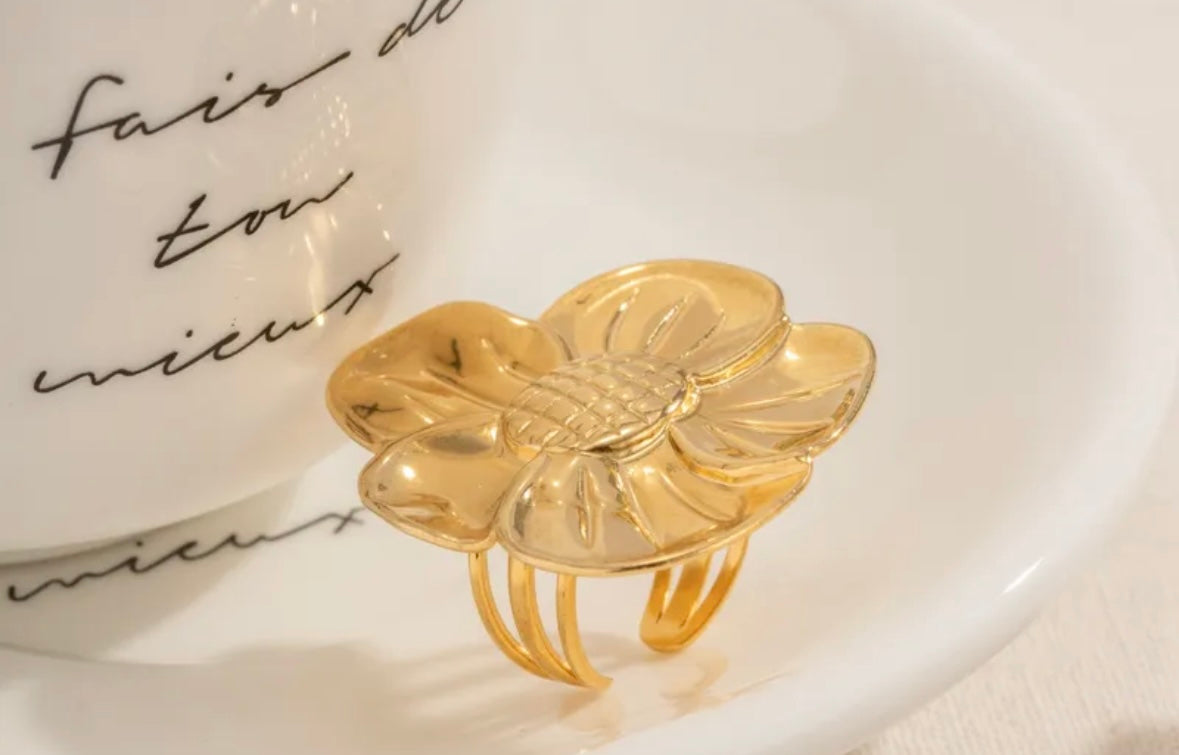 Retro Flower Ring, Stainless Steel 18K Gold Plating