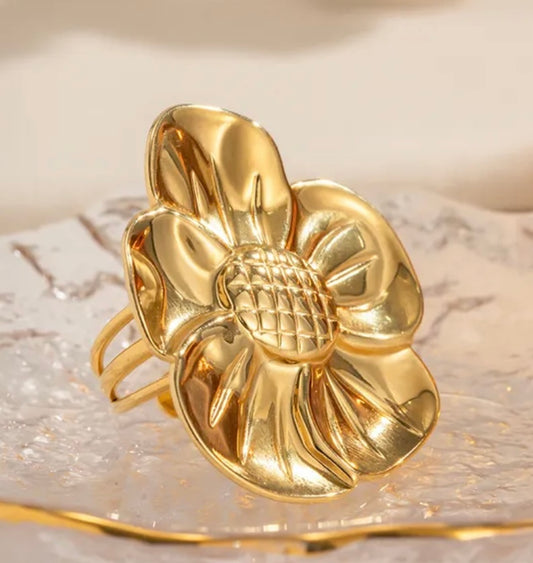 Retro Flower Ring, Stainless Steel 18K Gold Plating